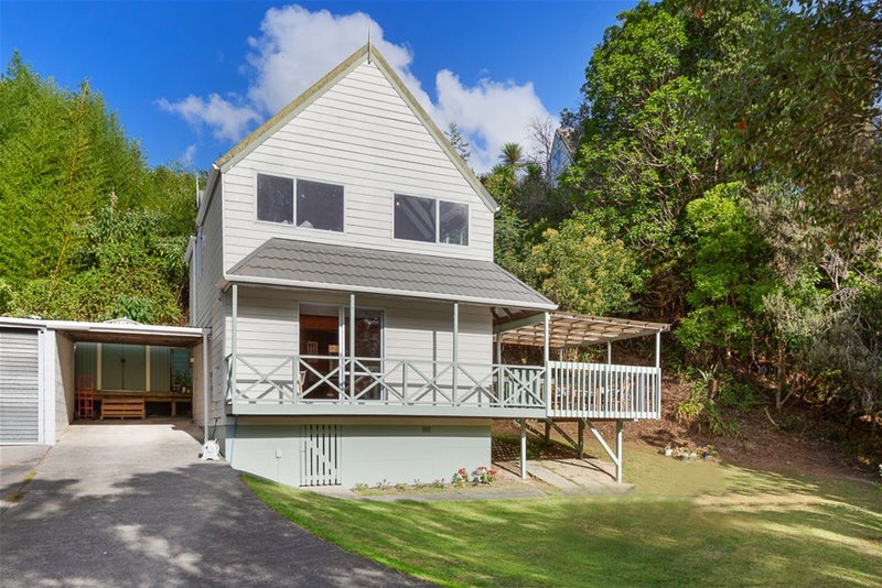 2/14 Sispara Place, Beach Haven, Auckland - Carousel 1