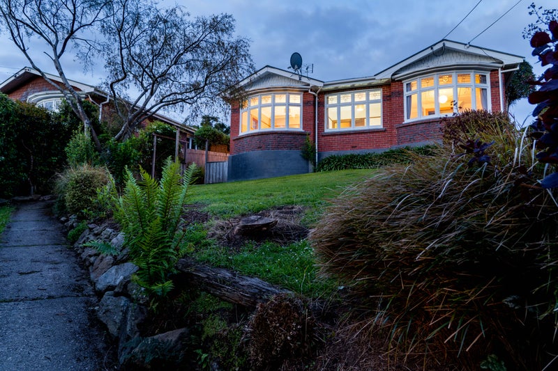 32 Grandview Crescent, Opoho, Dunedin - Carousel 2