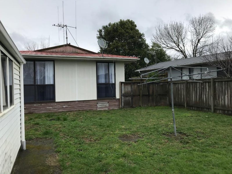 2 Sequoia Place, Pukete, Hamilton - Carousel 11