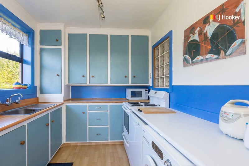 6 Erskine Place, Saint Clair, Dunedin - Carousel 2