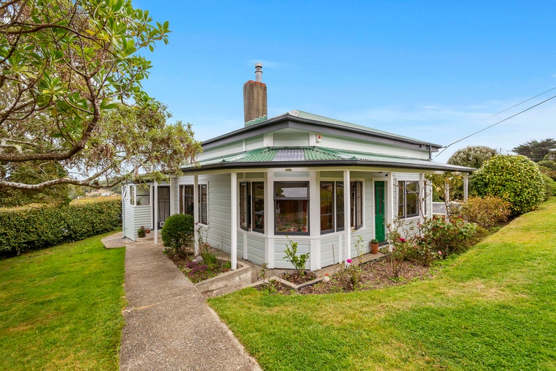 31 Poto Road, Normandale, Lower Hutt - Carousel 1