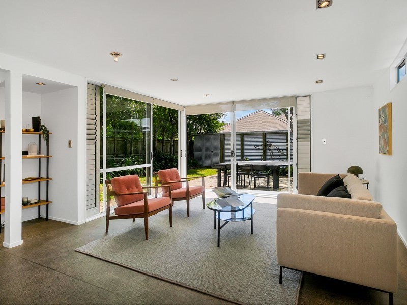 23A Wainui Avenue, Point Chevalier, Auckland - Carousel 2