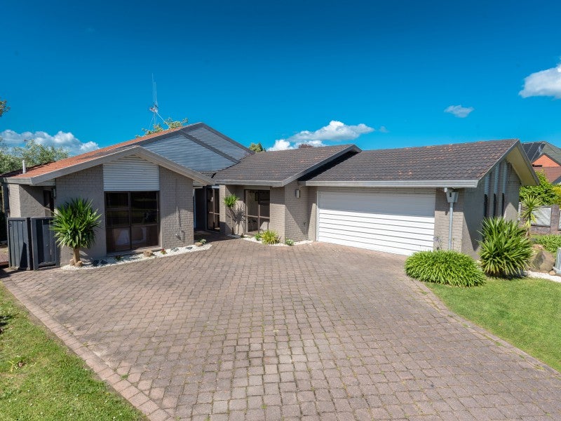 47 Harrowfield Drive, Harrowfield, Hamilton - Carousel 1
