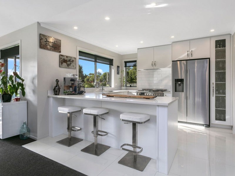 2/1 Lowe Road, Rukuhia, Hamilton - Carousel 1