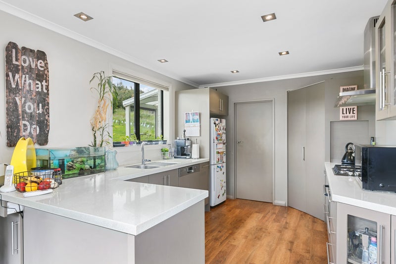 27 Church Hill Road, Green Island, Dunedin - Carousel 2