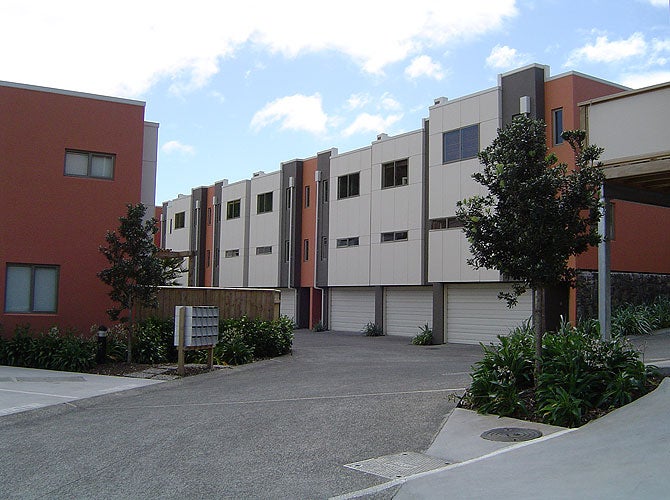 18/21 Hunters Park Drive, Three Kings, Auckland - Carousel 7