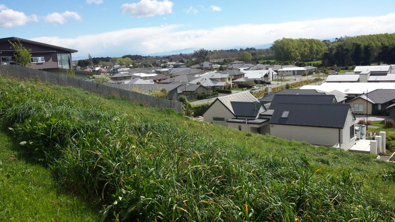 5 Hadleigh Lane, Westmorland, Christchurch - Carousel 2