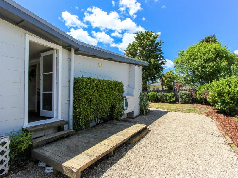 1A Farnworth Avenue, Holdens Bay, Rotorua - Carousel 16