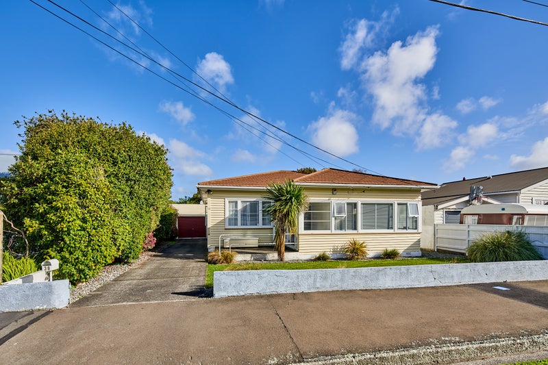 38 Hume Street, Alicetown, Lower Hutt - Carousel 1