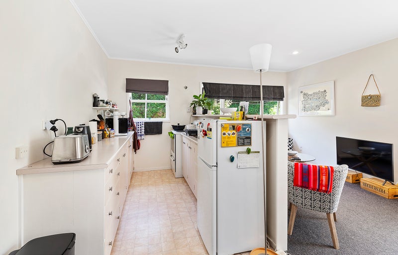 3/147 Glenmore Street, Kelburn, Wellington - Carousel 9