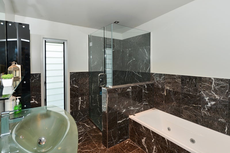 1/2 The Anchorage, Whangarei - Carousel 26