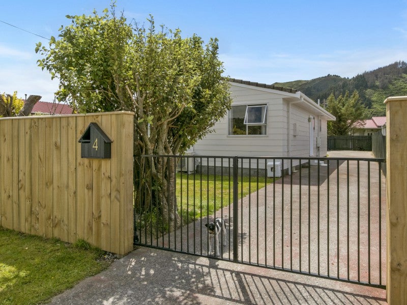 4 Wellington Road, Wainuiomata, Lower Hutt - Carousel 1