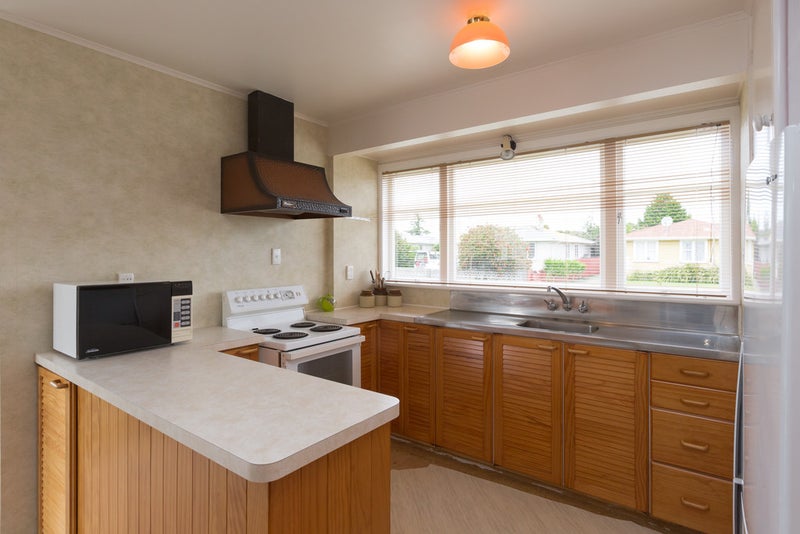 8 Kettle Avenue, Awapuni, Palmerston North - Carousel 2