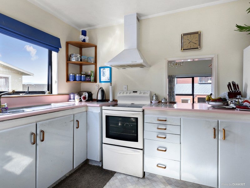 22C Rangitane Street, Maupuia, Wellington - Carousel 2