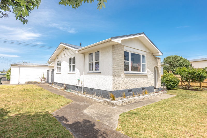 1 Toi Street, Tawhero, Whanganui - Carousel 1