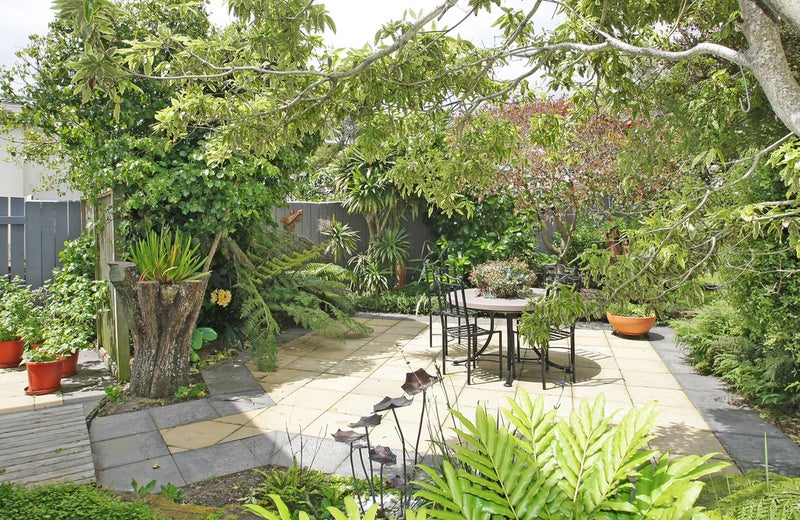 4 Somerset Avenue, Newtown, Wellington - Carousel 2