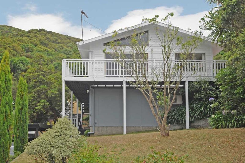 19 Ngarimu Grove, Ngaio, Wellington - Carousel 1