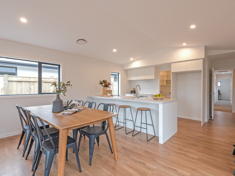 45 Sardinia Grove, Fitzherbert, Palmerston North - Carousel 2