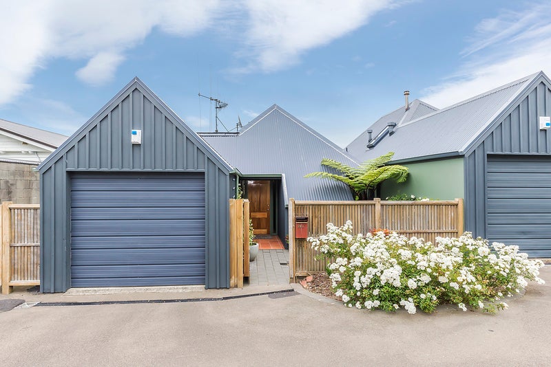 19A Pembroke Road, Northland, Wellington - Carousel 1