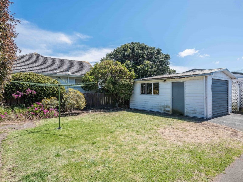101 Ira Street, Miramar, Wellington - Carousel 13
