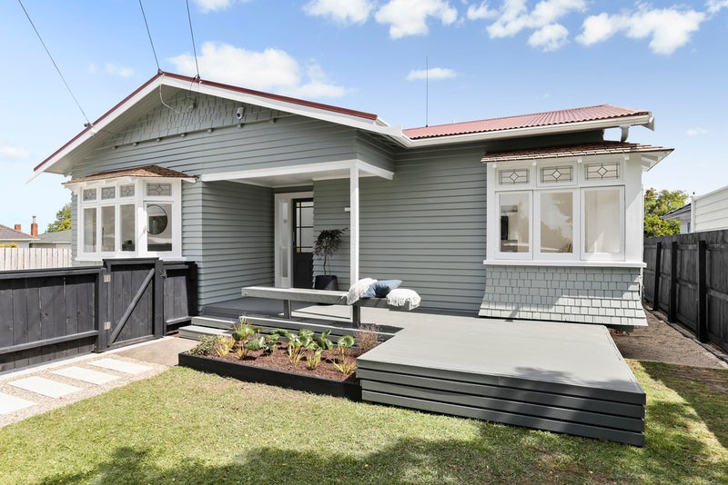 6 Fairlands Avenue, Waterview, Auckland - Carousel 1