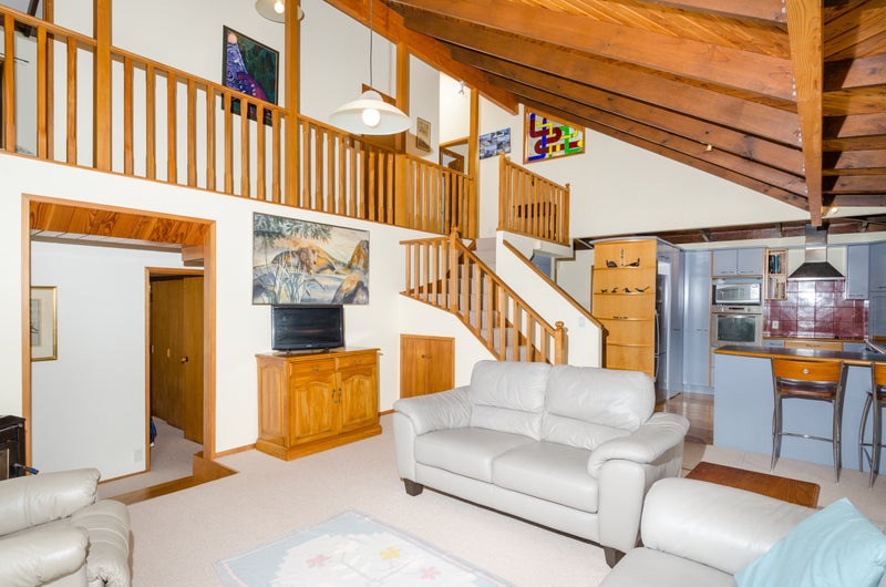 19 Royal Viking Way, Lynfield, Auckland - Carousel 2
