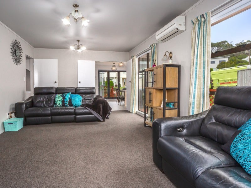 48B Halladale Road, Papakowhai, Porirua - Carousel 2