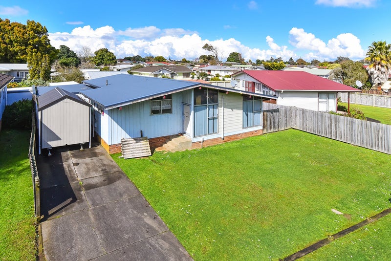 26 Killington Crescent, Mangere, Auckland - Carousel 2