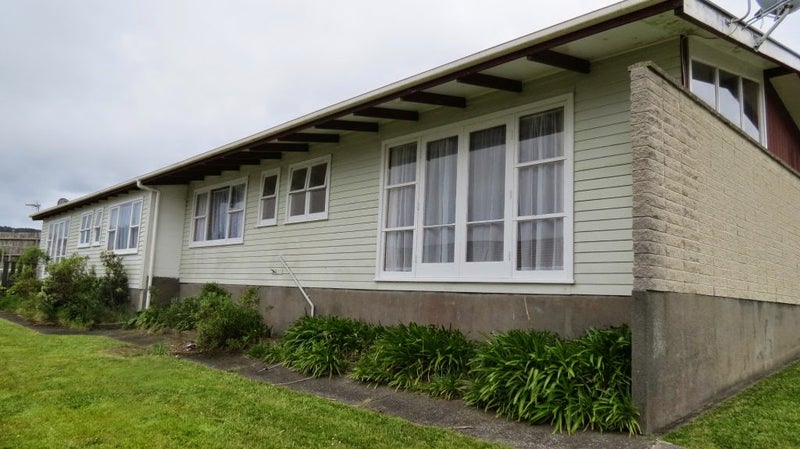 3 Wattle Grove, Maungaraki, Lower Hutt - Carousel 1