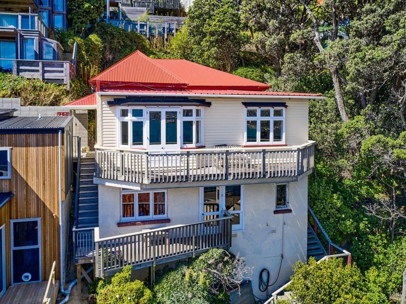 296 Oriental Parade, Oriental Bay, Wellington - Carousel 2
