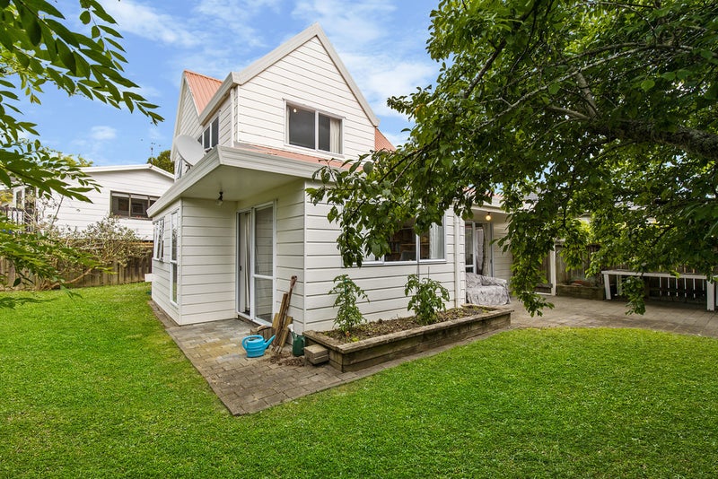 2/64 Opaheke Road, Papakura, Auckland - Carousel 1