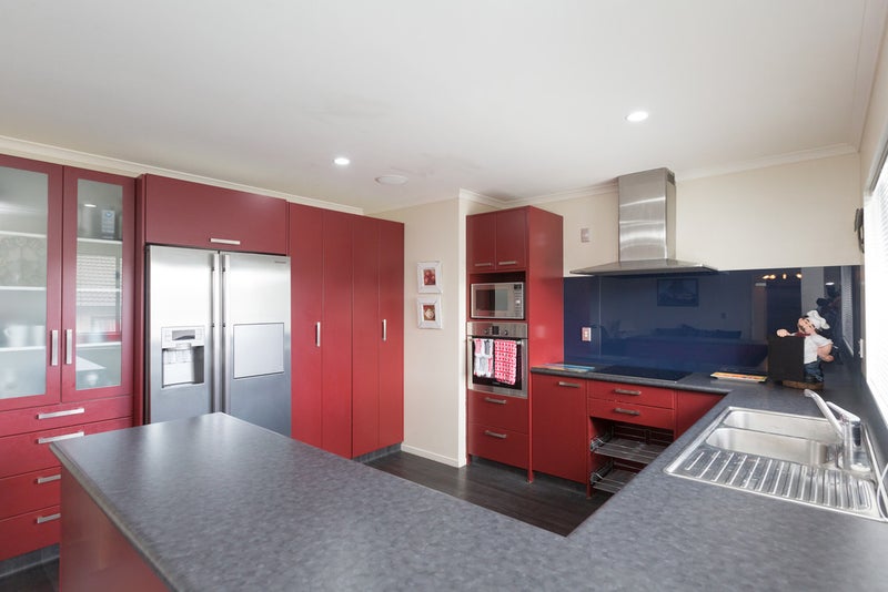 22 Logan Way, Kelvin Grove, Palmerston North - Carousel 2
