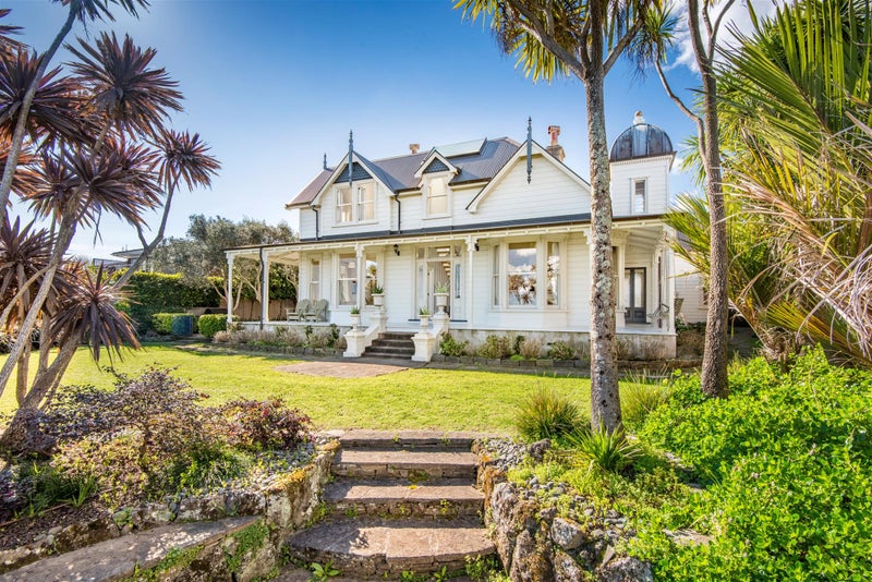 12 Jubilee Avenue, Devonport, Auckland - Carousel 2