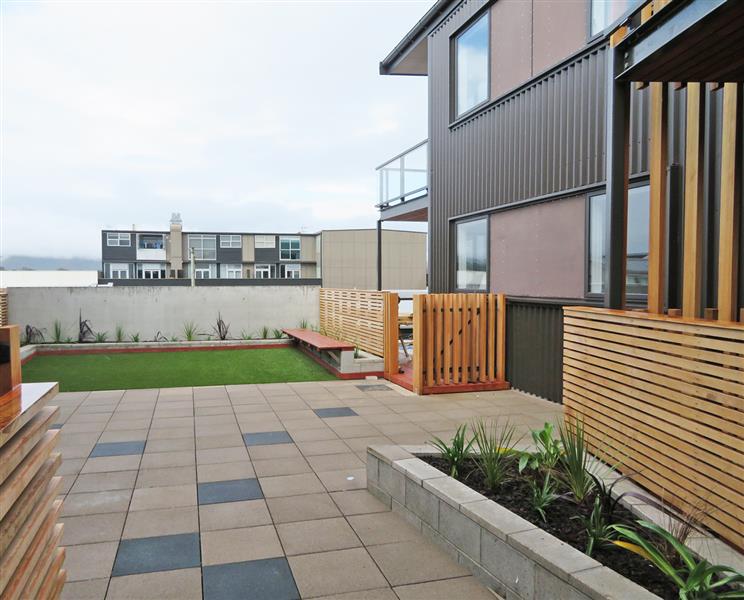 211/321 Jackson Street, Petone, Lower Hutt - Carousel 1