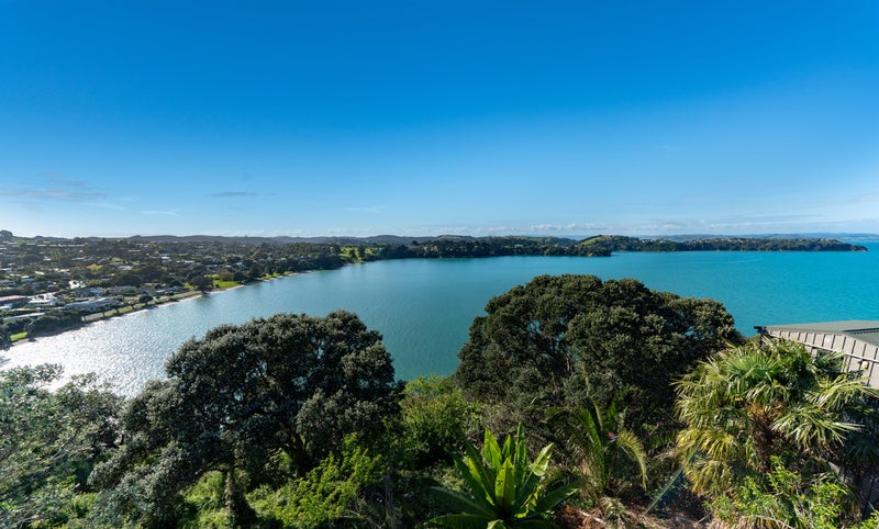 43 Burrell Road, Oneroa, Waiheke Island - Carousel 1