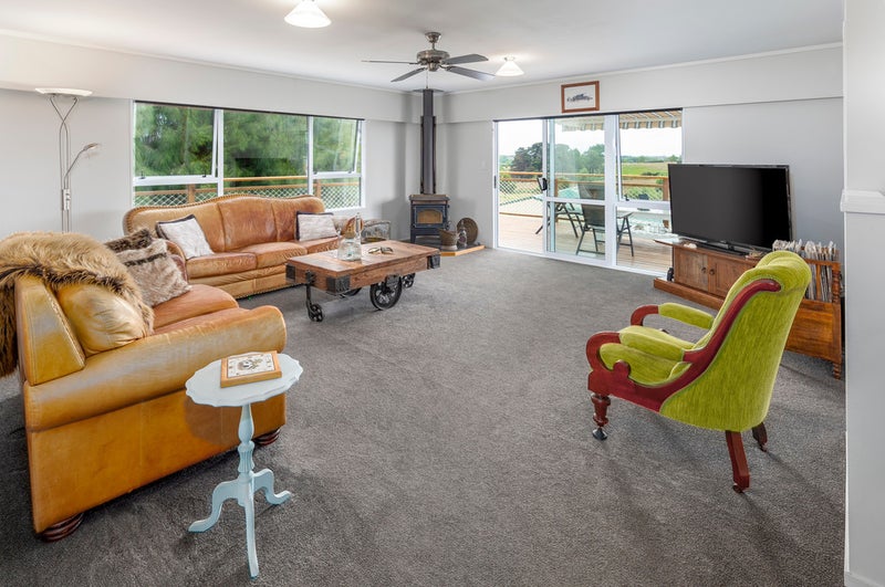 12 Cheriton Lane, Runciman, Drury - Carousel 2