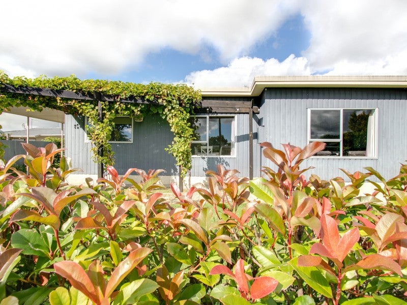 27 Lyttelton Crescent, Tamatea, Napier - Carousel 2