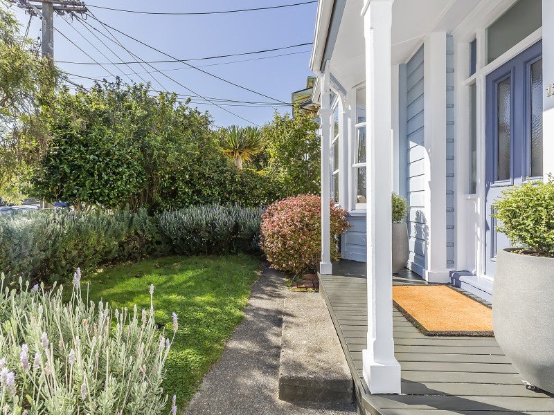 12 Somerset Avenue, Newtown, Wellington - Carousel 2