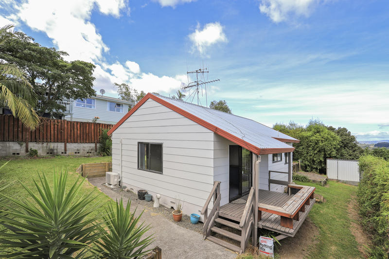 5A Arden Street, Gate Pa, Tauranga - Carousel 1