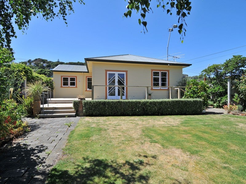 36 Camperdown Road, Miramar, Wellington - Carousel 1