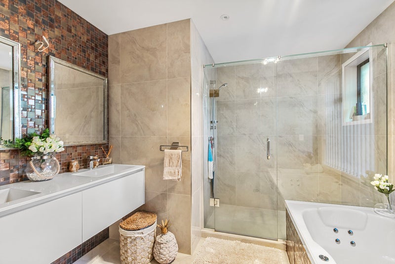 5 Elana Court, Conifer Grove, Takanini - Carousel 26