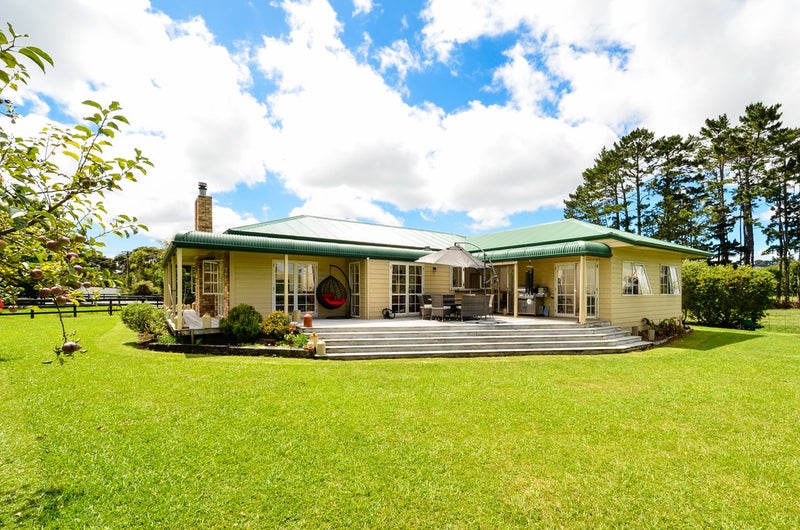 353 Waitakere Road, Henderson - Carousel 20