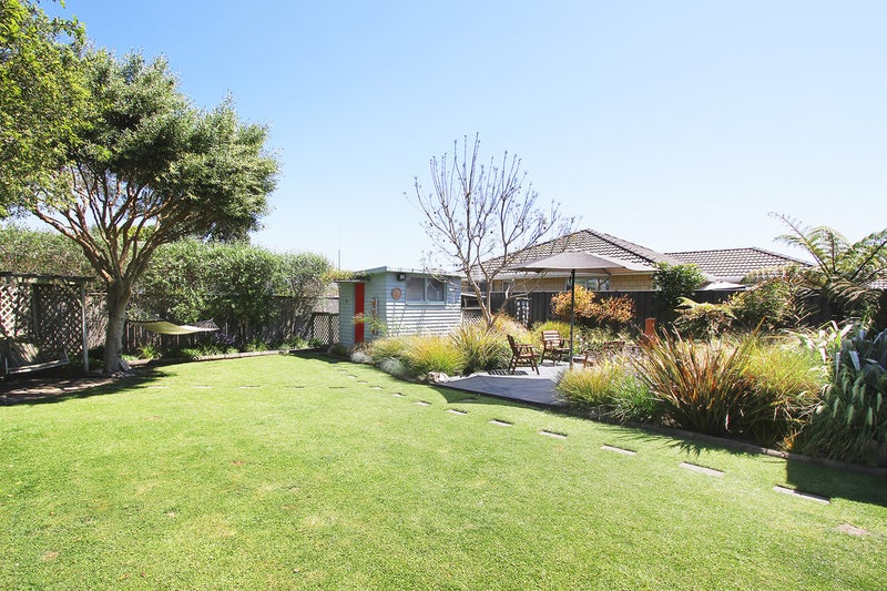 21 Meeanee Road, Taradale, Napier - Carousel 13