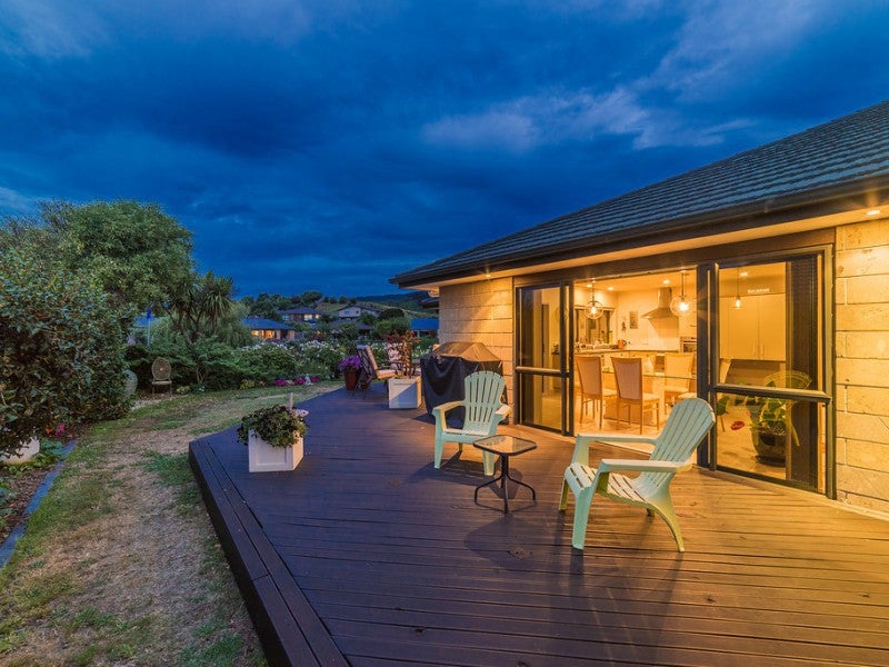 25 Lorna Irene Drive, Raumati South, Paraparaumu - Carousel 21