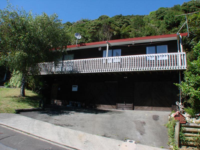 12 Haven Grove, Naenae, Lower Hutt - Carousel 1