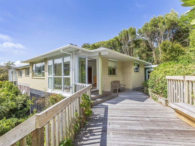 1/16 Ngatoto Street, Ngaio, Wellington - Carousel 1