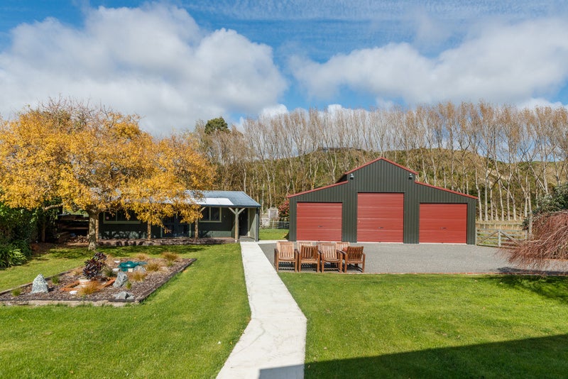 649 Aokautere Drive, Palmerston North - Carousel 1