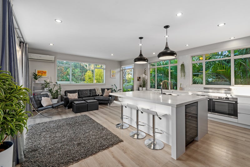 3/309 Beach Road, Campbells Bay, Auckland - Carousel 1