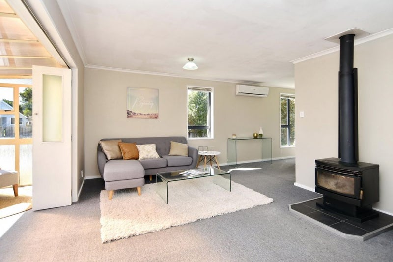 40 Medina Crescent, Parklands, Christchurch - Carousel 2