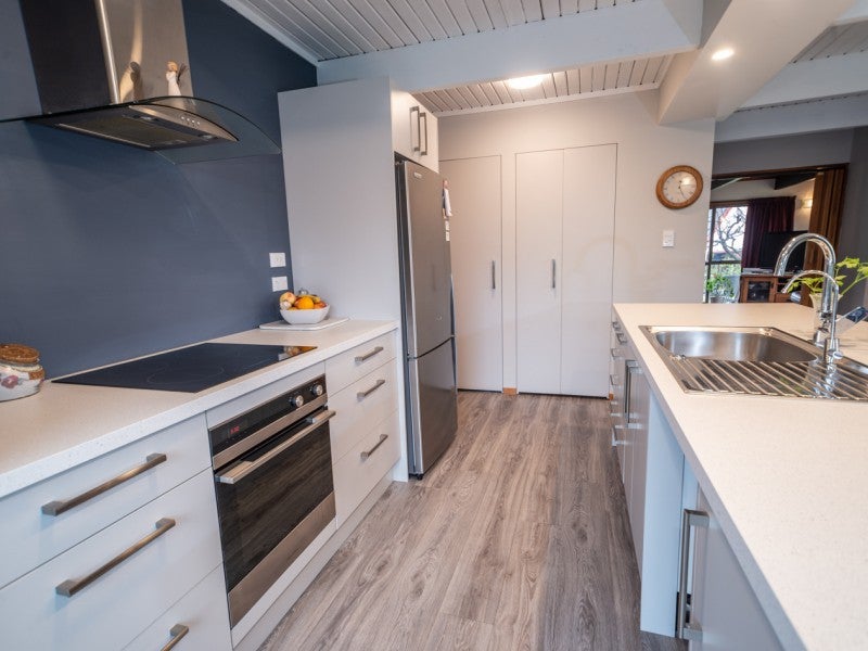 21 O'Neill Crescent, Bridge Hill, Alexandra - Carousel 2